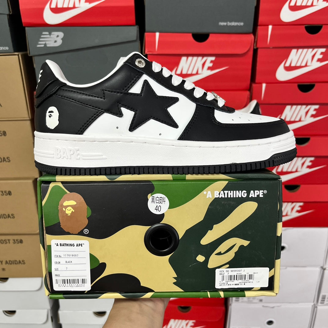 A Bathing Ape Bapesta Black/White - product view 1