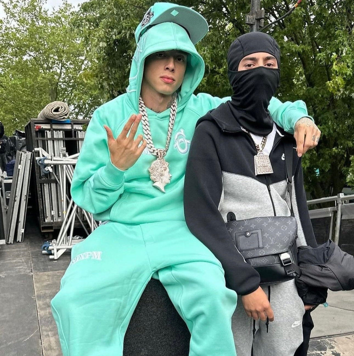 6PM Horseshoe Hoodie Green - product view 3